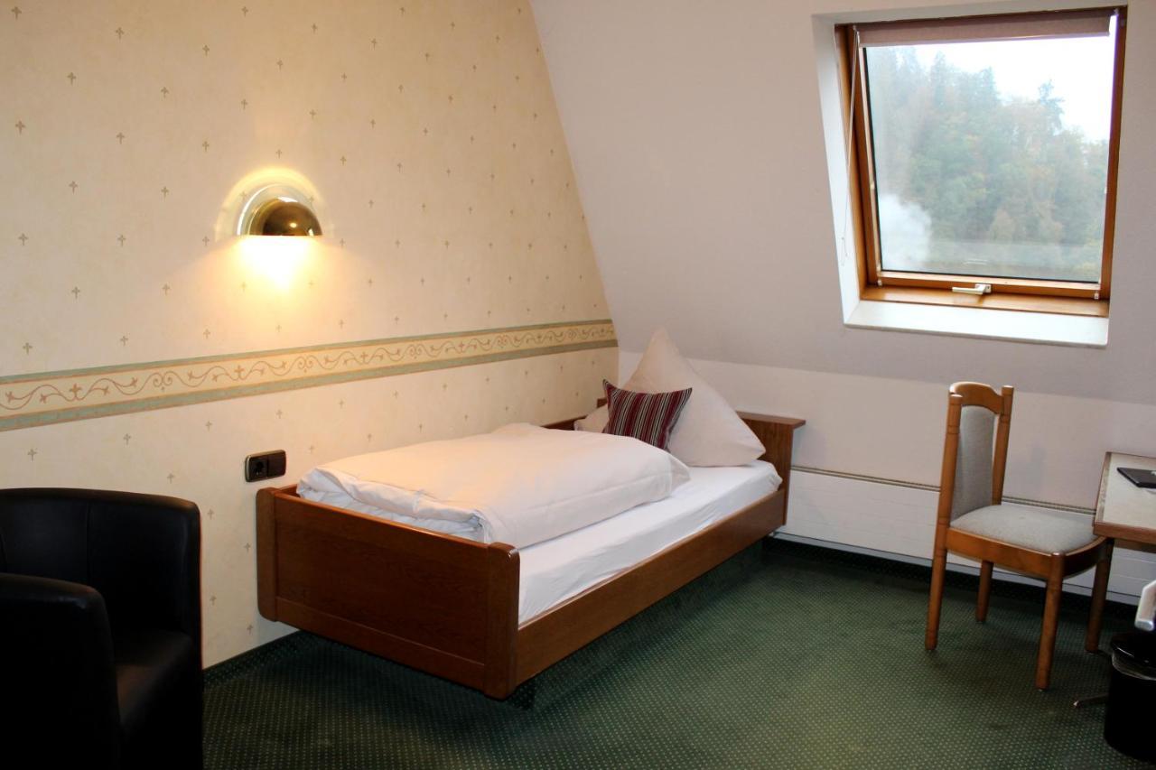 Hotel Am Bad-Wald Бад-Либенцелль Экстерьер фото